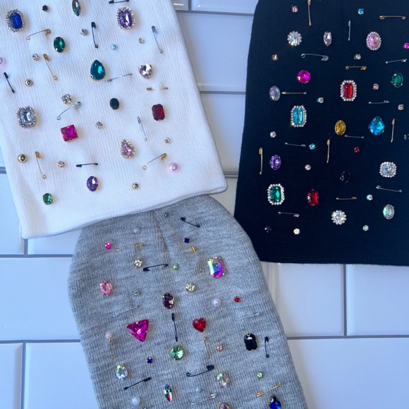 Gem & Junk Beanie Hat  white , gray , black - Picture 4 of 4